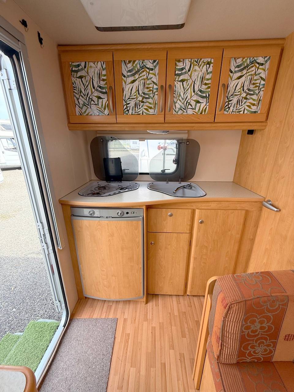 Sterckeman Novastar 500CP – Klimatisierter Wohnwagen 4 Plätze – Bild 5