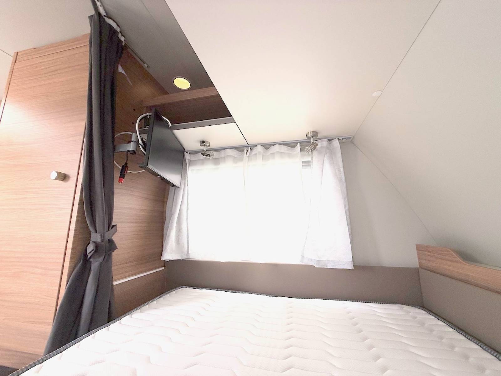 Weinsberg CaraOne 390 QD – Wohnwagen 4,70 m mit Querbett – Bild 8